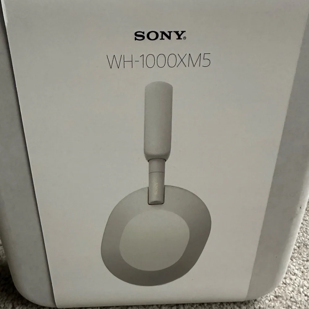 SONY‎ WH-1000XM5 HEADPHONES white